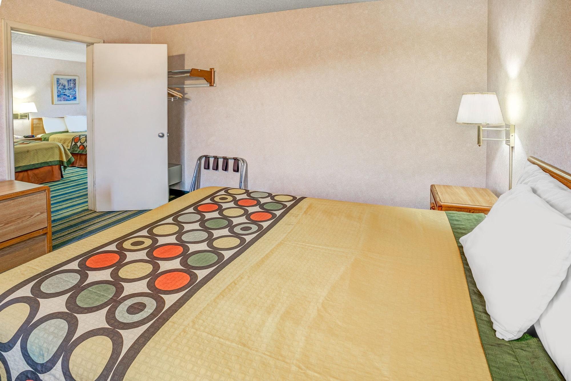 Super 8 By Wyndham Yreka Hotel Exterior photo