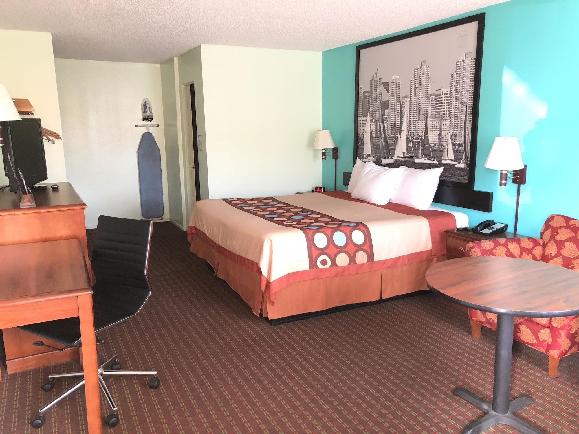 Super 8 By Wyndham Yreka Hotel Exterior photo
